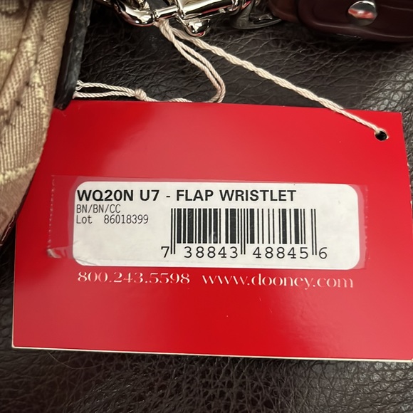 Dooney & Bourke Flap Wristlet NWT Plus Bonus D&B Keychain - Picture 6 of 7